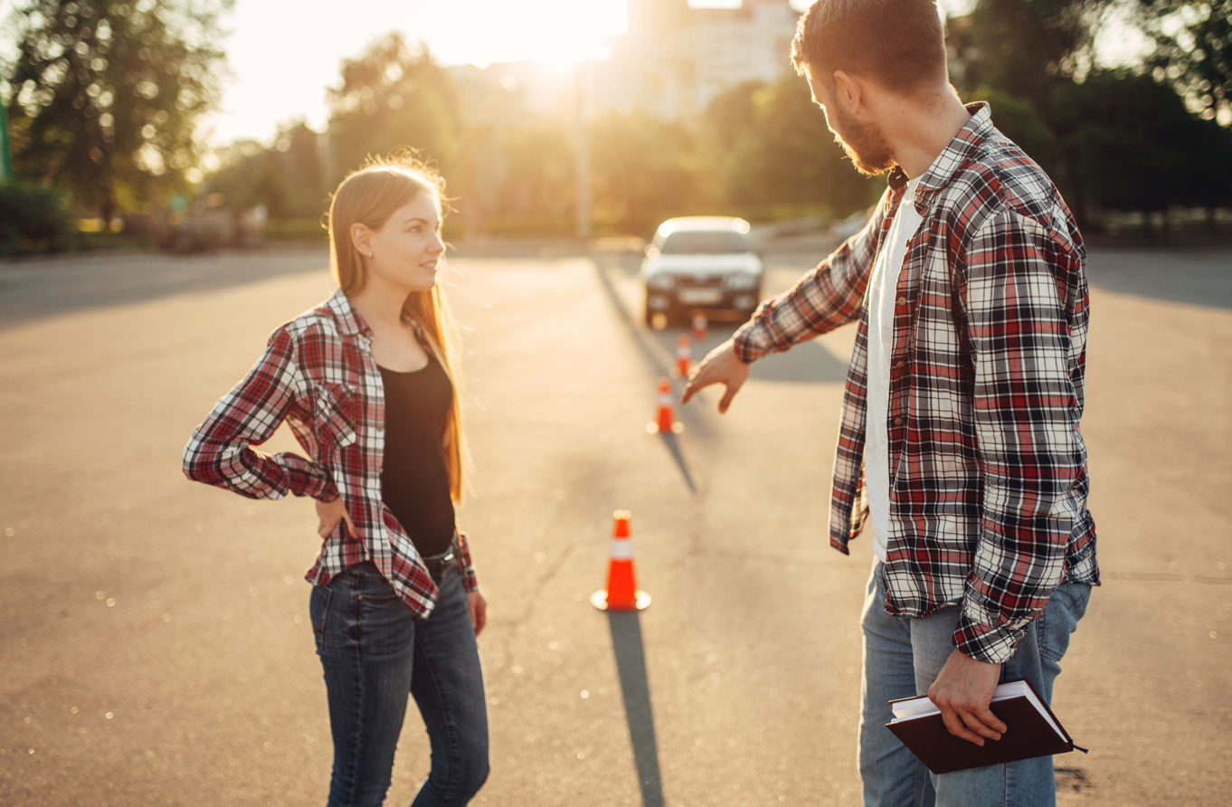 Wie Viel Verdient Ein Fahrlehrer Im Monat Fahrlehrer Gehalt - wie viel verdient ein Fahrlehrer im Monat? - HR