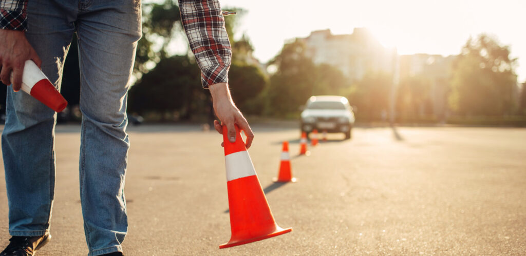 Wie Viel Verdient Man Als Fahrlehrer Fahrlehrer Gehalt - wie viel verdient ein Fahrlehrer im Monat? - HR