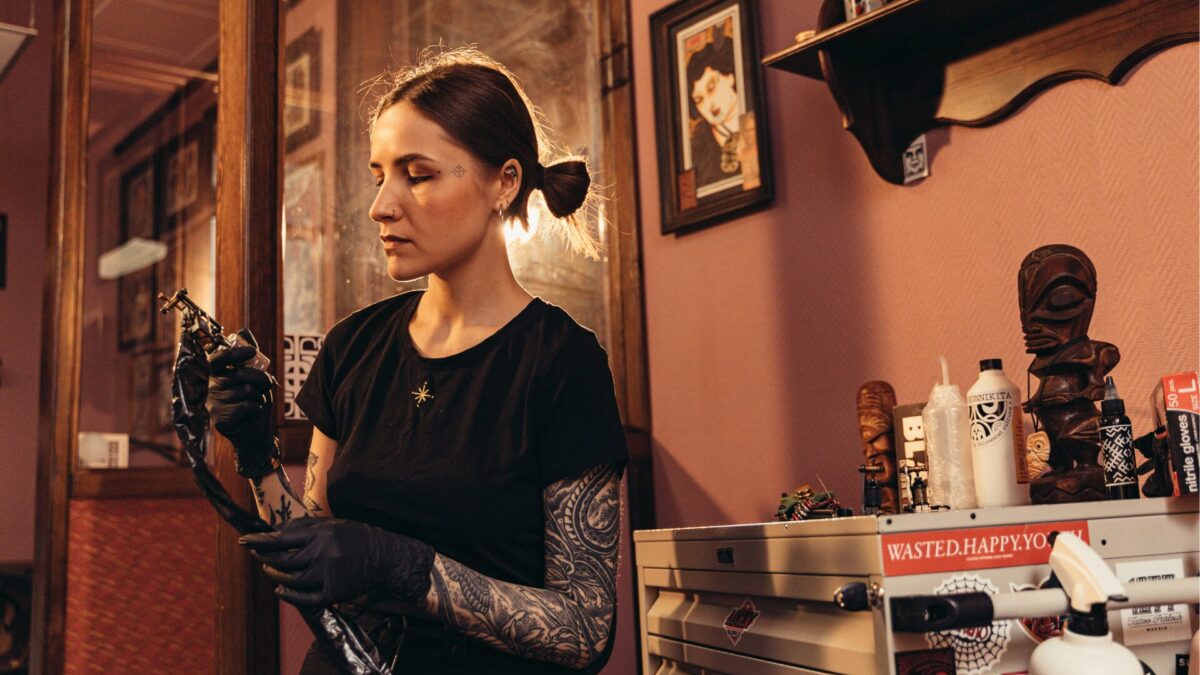 Tätowierer Ausbildung: So kannst du Tattoo Artist werden