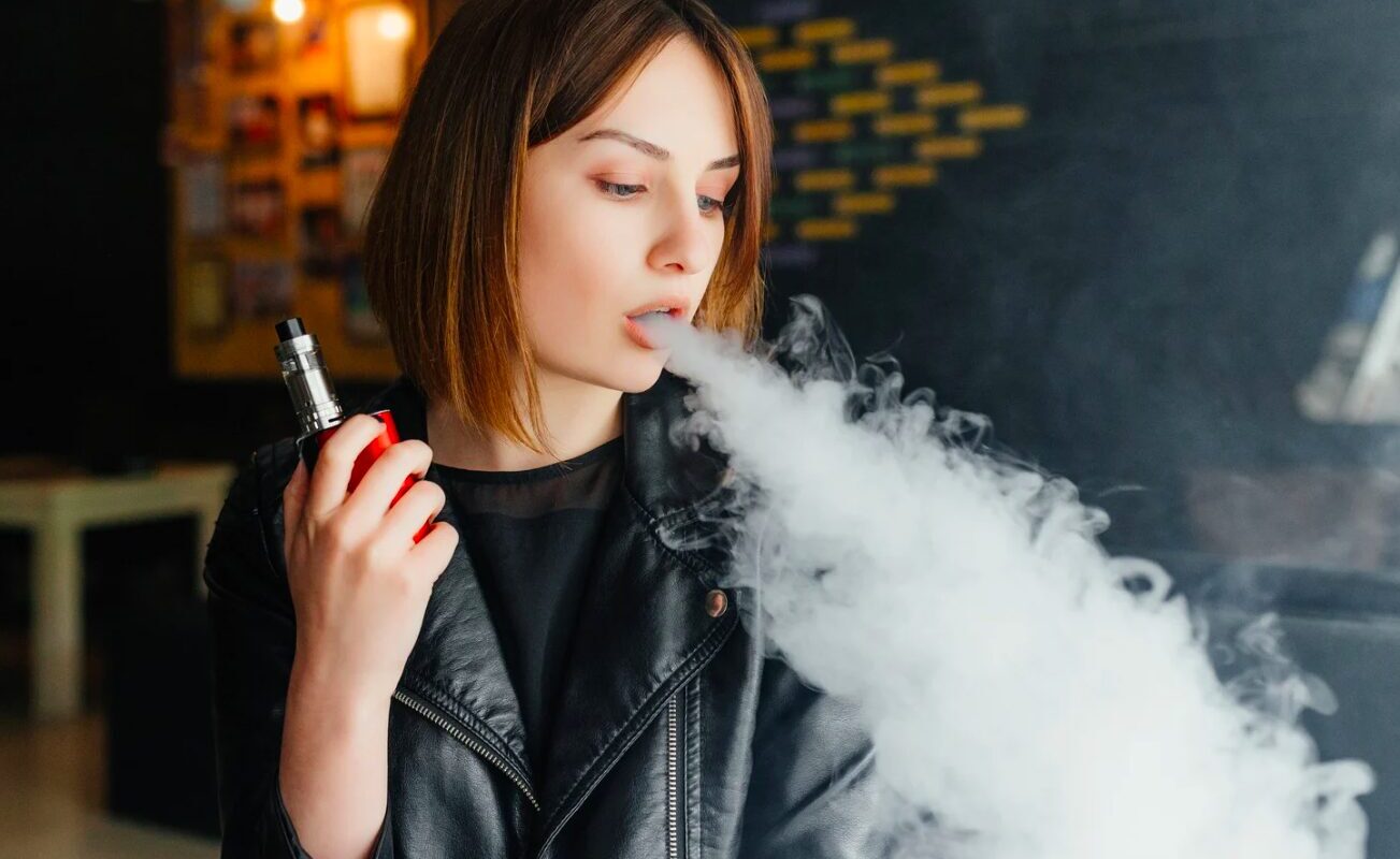 E-Shisha am Arbeitsplatz: Was ist rechtlich erlaubt?