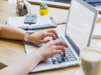 Entspannte Jobs Leichte Berufe mit hohem Gehalt & wenig Stress