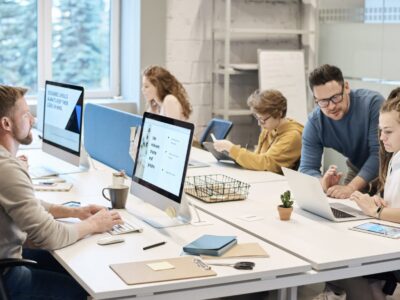 Angestellter oder Arbeiter: Welche Rolle passt zu dir?