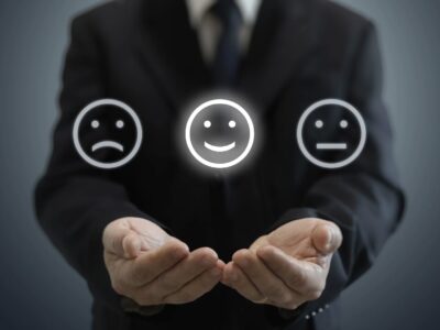 Feedforward VS Feedback