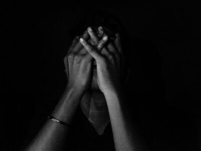 Schlechtes Gewissen wegen Krankschreibung durch Depression – Wie du es überwindest und deine Gesundheit priorisierst