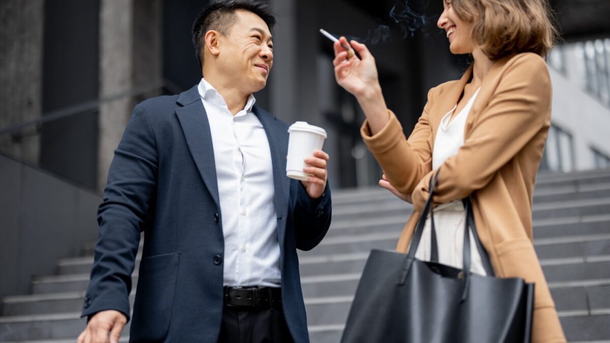Lösungen für Raucherpausen – Wie Unternehmen effektive Regelungen finden können