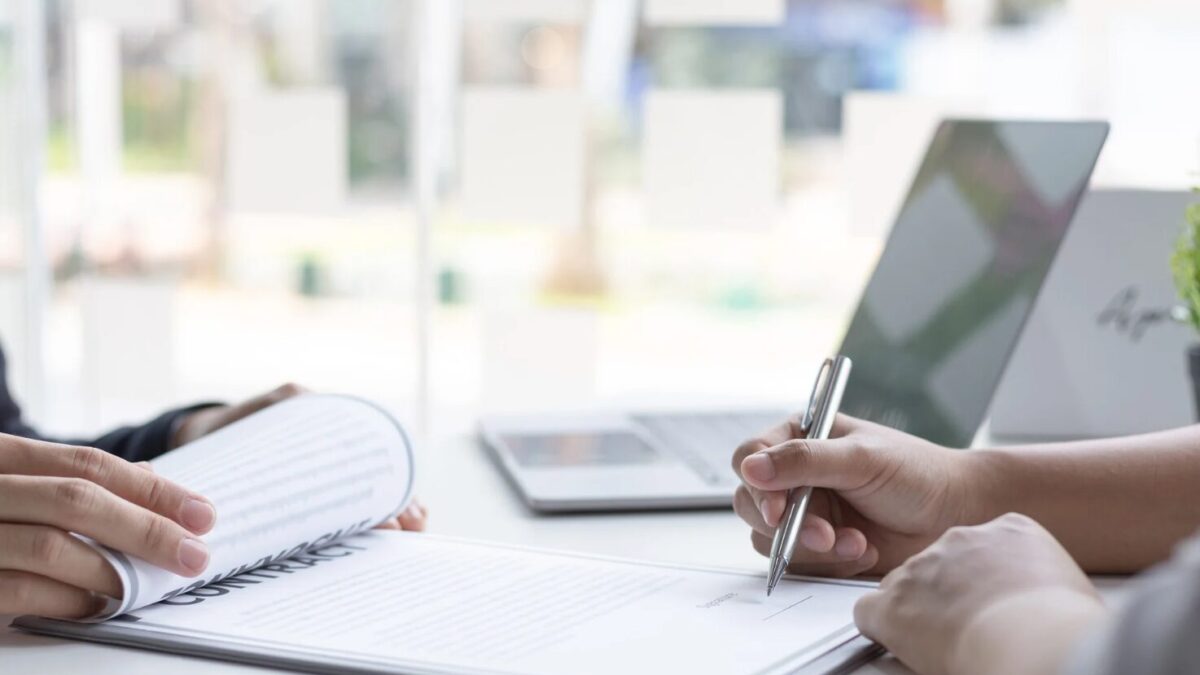 Rücktritt vom Arbeitsvertrag vor Arbeitsbeginn – Was Sie wissen sollten