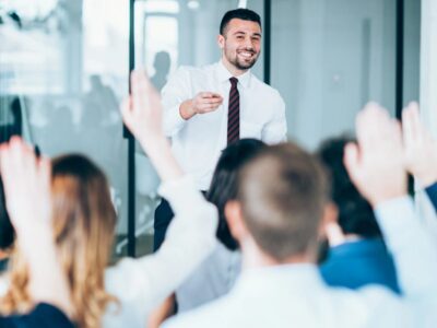 Training on the Job: Die effektive Methode für praxisorientierte Mitarbeiterschulung