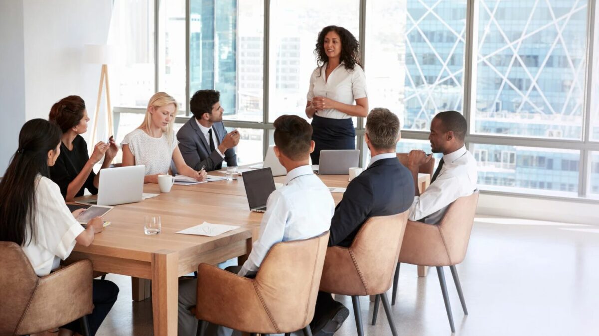 Lustiger Einstieg in Teamsitzungen: Der Schlüssel zu produktiven und effektiven Meetings