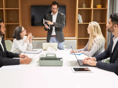 Top 10 Unternehmensberatungen weltweit: Die führenden Consulting-Firmen im Jahr 2025
