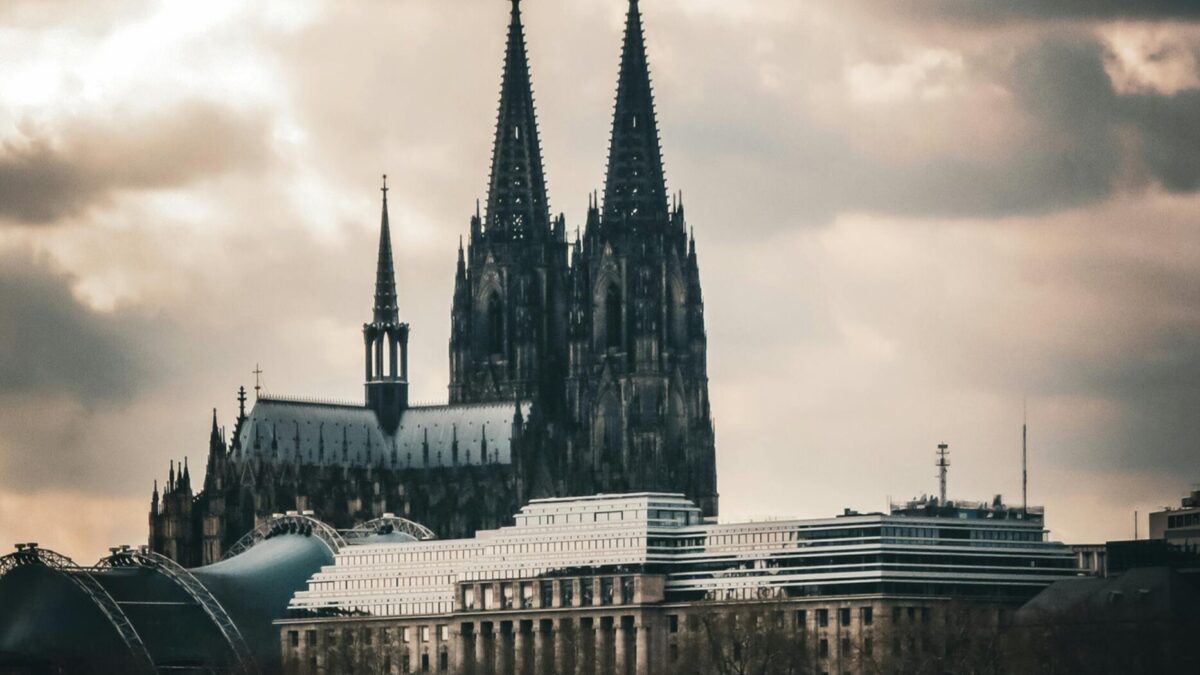 Wie viele Feiertage hat NRW Die gesetzlichen Feiertage in Nordrhein-Westfalen