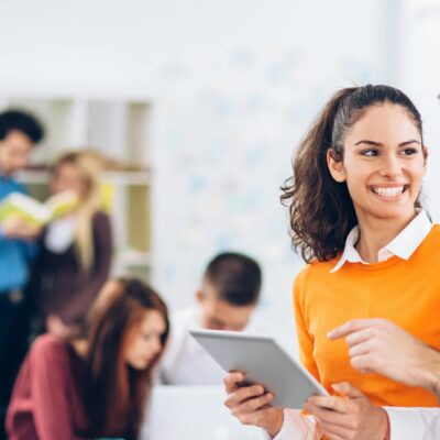 Ist meine Kollegin in mich verliebt Anzeichen sicher wahrnehmen