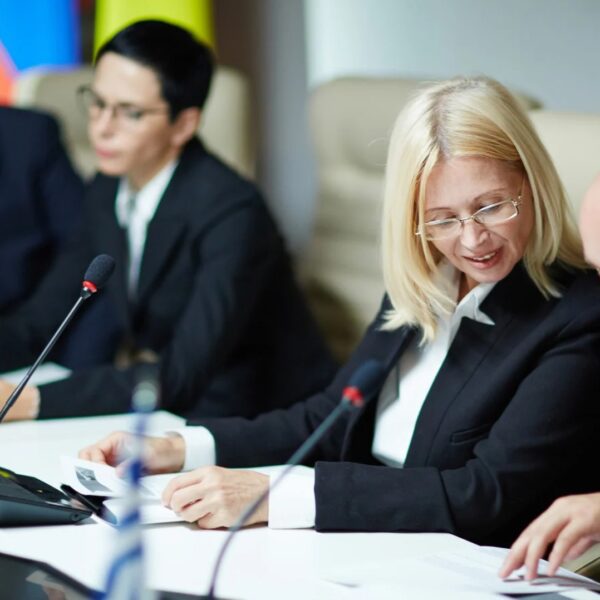 Welche Partei hat die meisten Politiker ohne Ausbildung Eine Analyse der Bildungswege