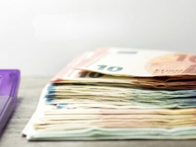 Wie viel Geld sollte man mit 30 haben
