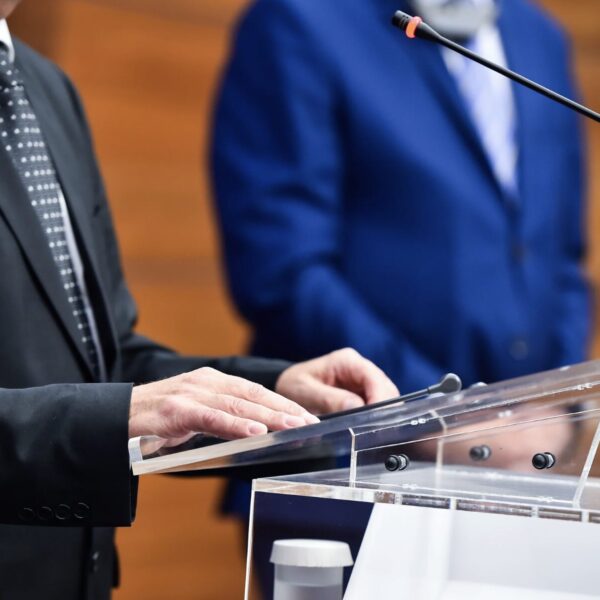 Wie viel verdient der Bundeskanzler?